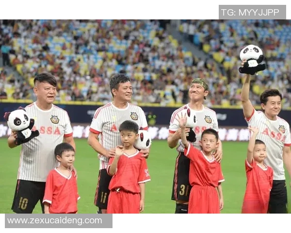 足球明星倾情演绎球衣魅力尽显风采的精彩写真视频